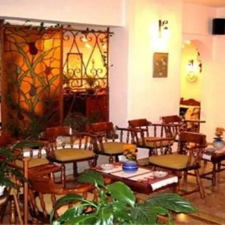 Otel Doxa 2*